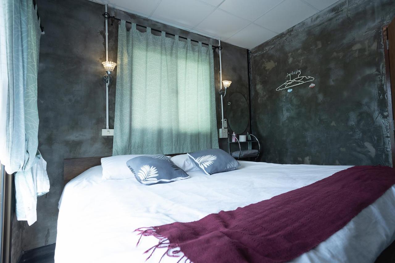Falik Farm Stay Phra Nakhon Si Ayutthaya Exteriör bild