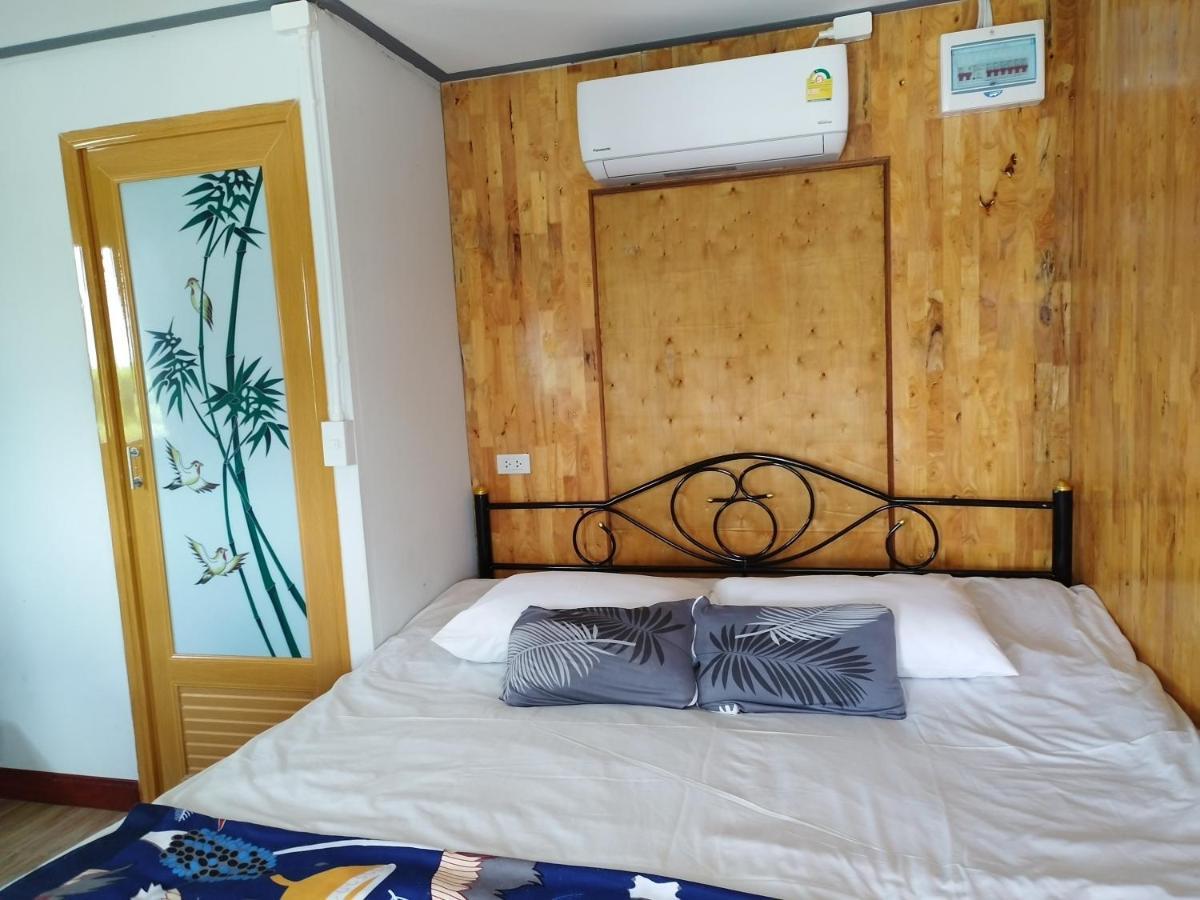 Falik Farm Stay Phra Nakhon Si Ayutthaya Exteriör bild