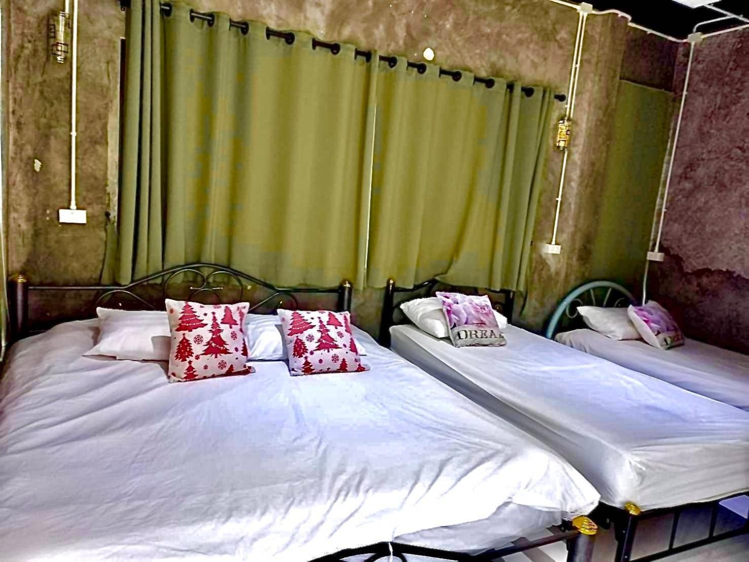Falik Farm Stay Phra Nakhon Si Ayutthaya Rum bild