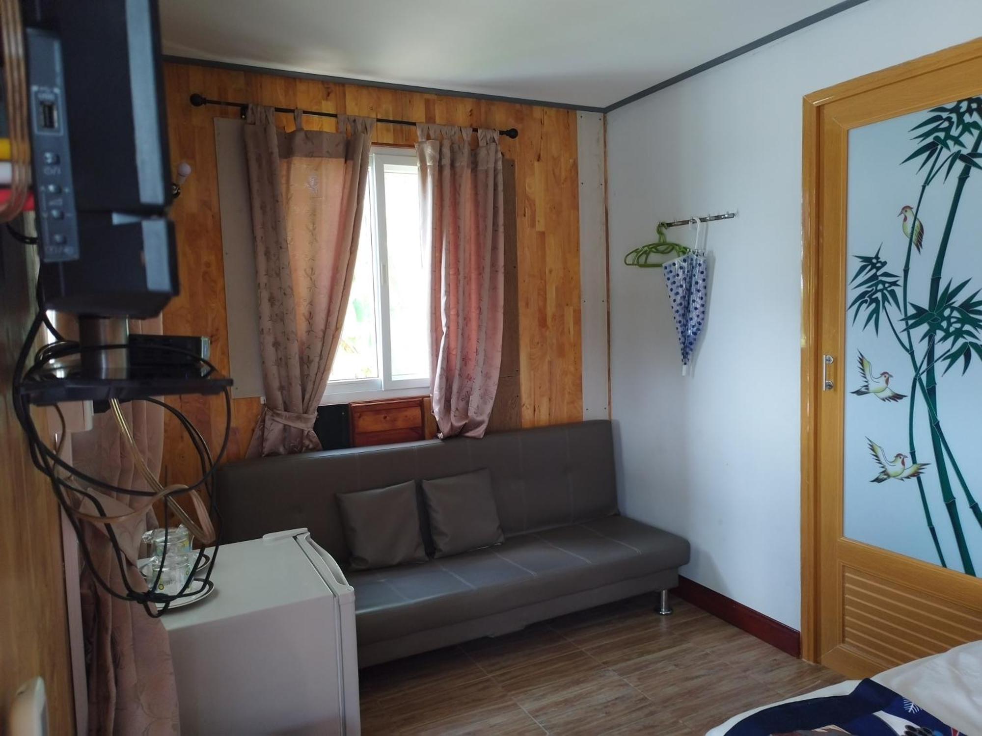 Falik Farm Stay Phra Nakhon Si Ayutthaya Rum bild