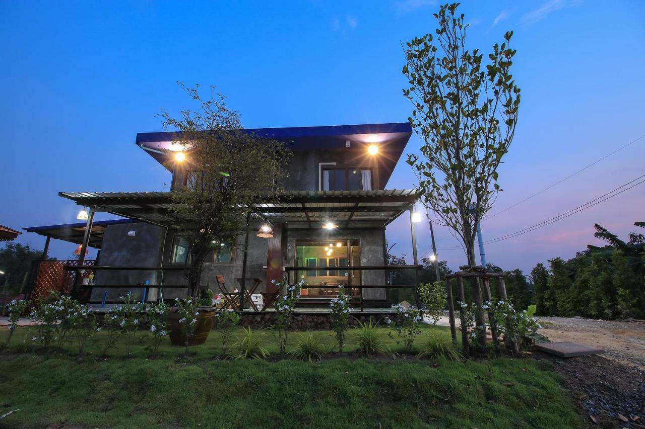 Falik Farm Stay Phra Nakhon Si Ayutthaya Exteriör bild